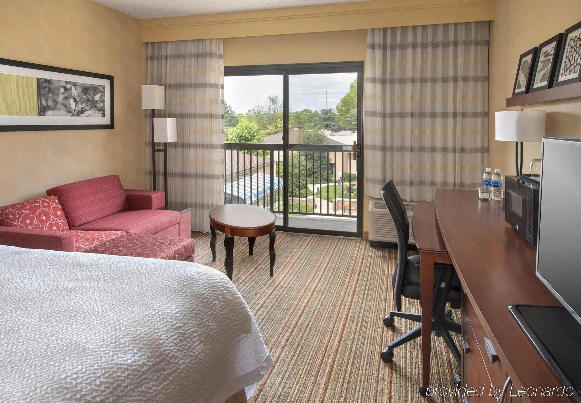 Отель Courtyard By Marriott Mt. Laurel Маунт-Лорел Экстерьер фото
